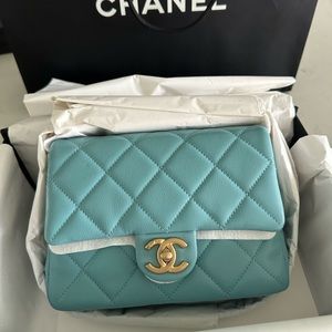 Chanel purse